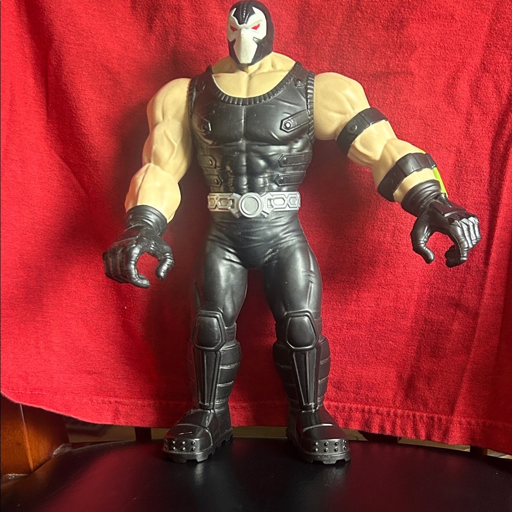 Bane vs Batman - 2020 Action Figure